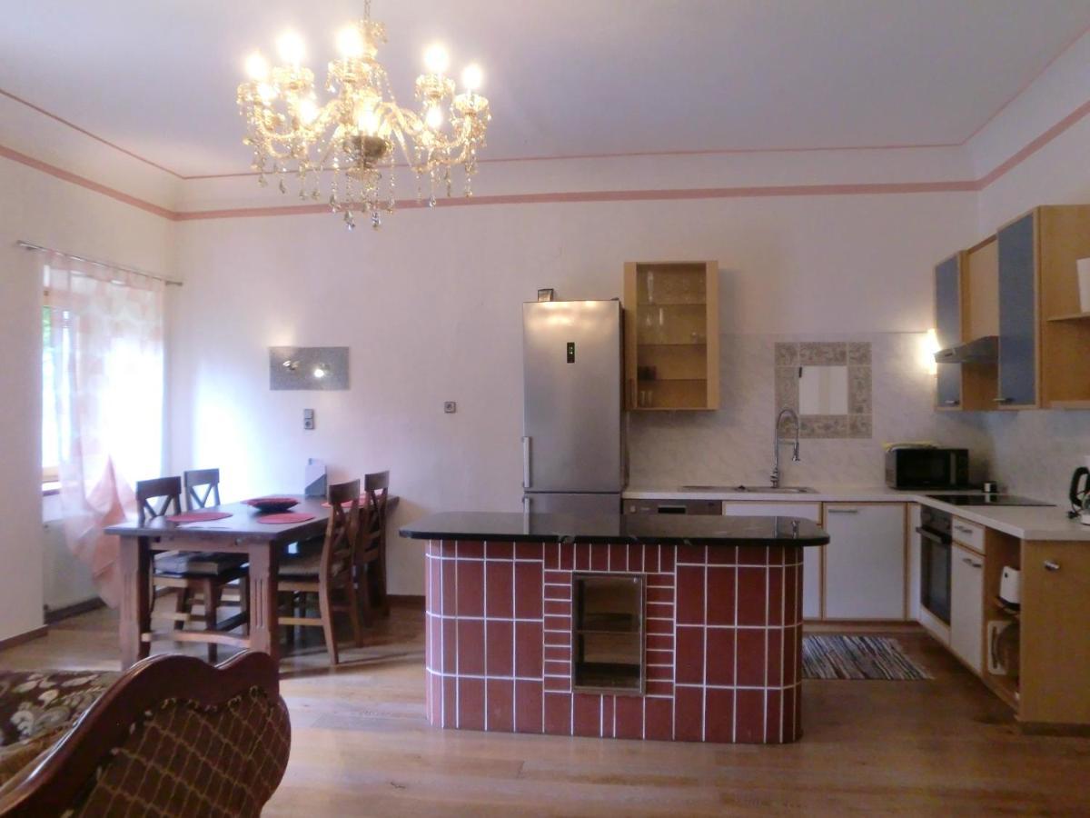 Garten- & Loggia-Appartement Herrenhaus Dellach im Drautal Eksteriør bilde