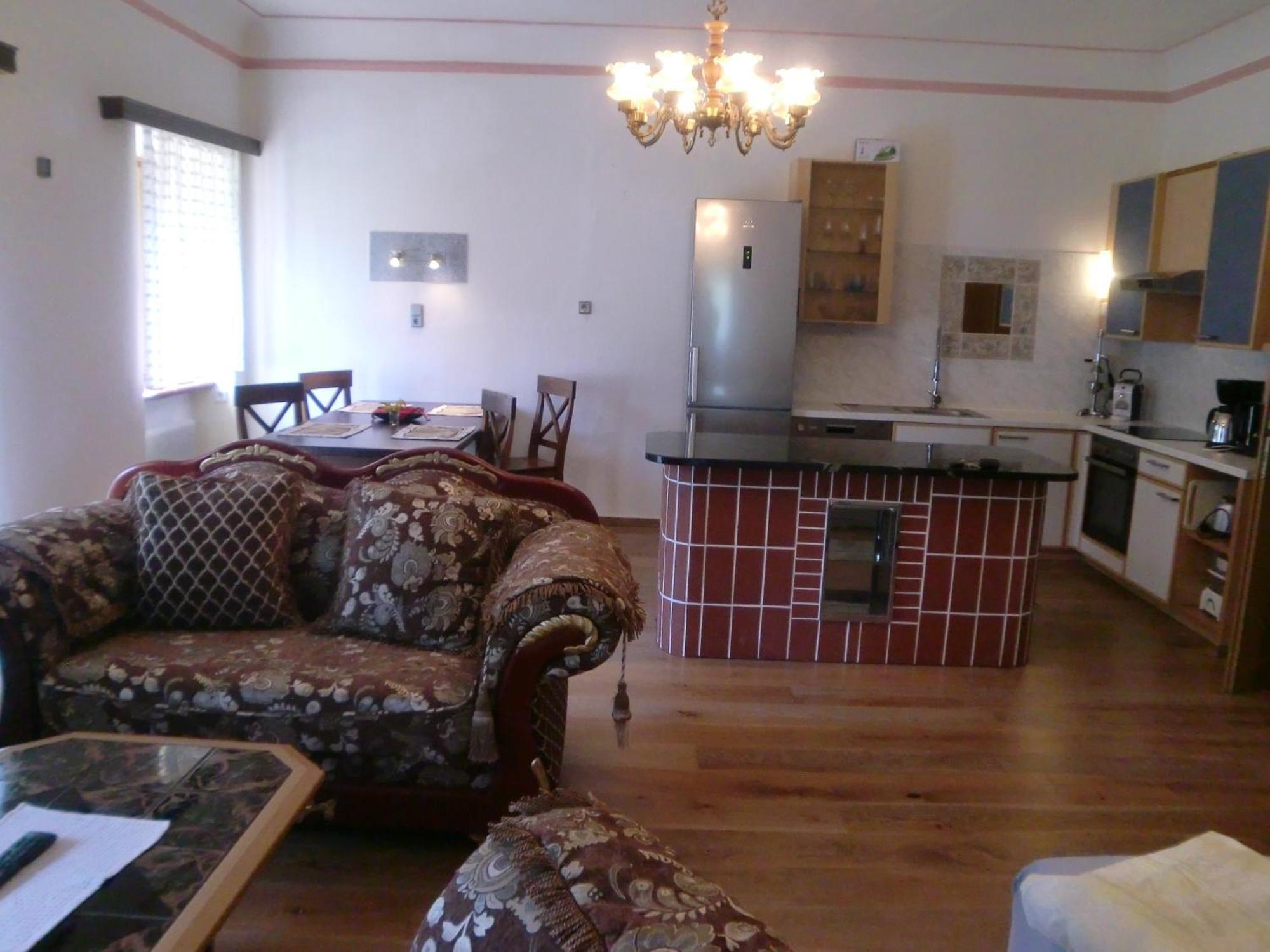 Garten- & Loggia-Appartement Herrenhaus Dellach im Drautal Eksteriør bilde