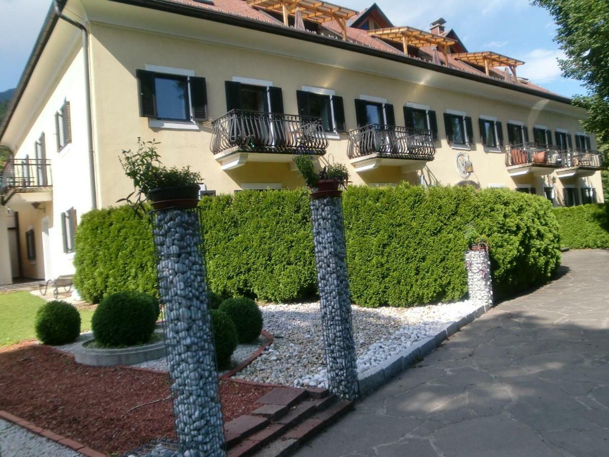 Garten- & Loggia-Appartement Herrenhaus Dellach im Drautal Eksteriør bilde