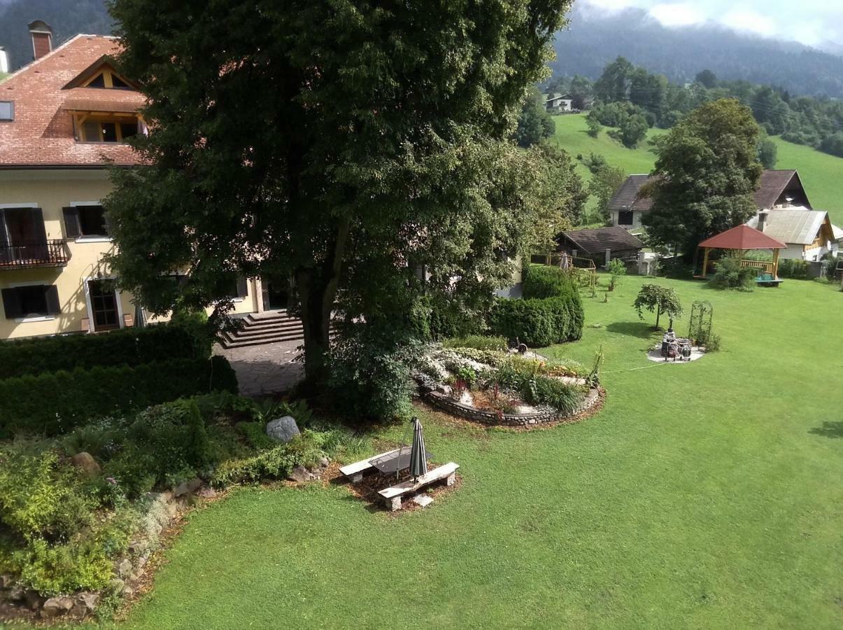 Garten- & Loggia-Appartement Herrenhaus Dellach im Drautal Eksteriør bilde