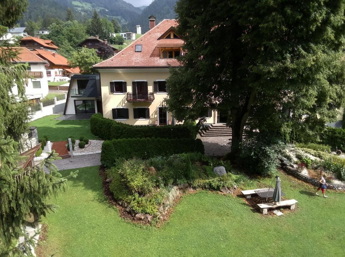 Garten- & Loggia-Appartement Herrenhaus Dellach im Drautal Eksteriør bilde